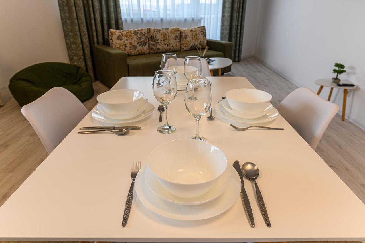 Zen Apartments Brasov Luaran gambar