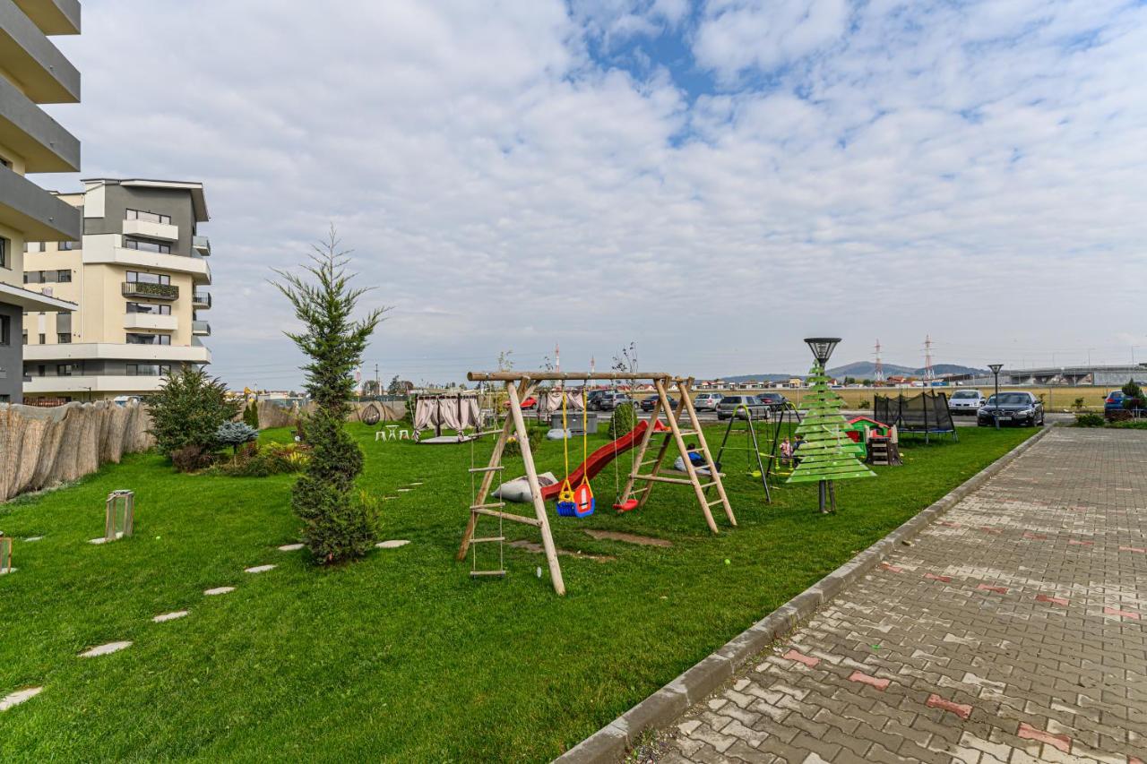 Zen Apartments Brasov Luaran gambar